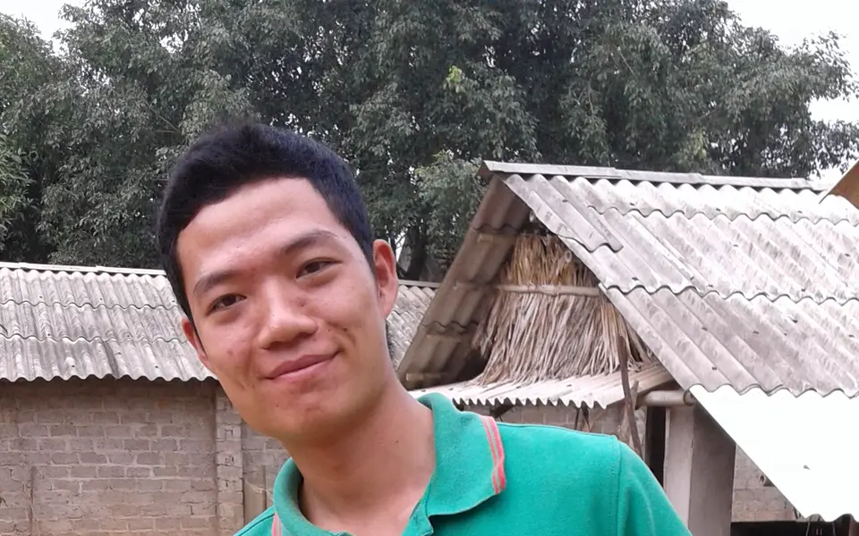 Gà Nòi chân vàng