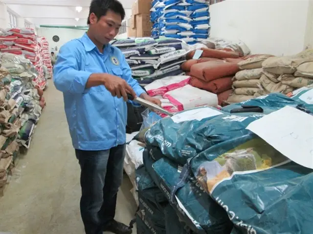Kiểm tra nguyên liệu thức ăn chăn nuôi nhập khẩu: Sao phải xin miễn, giảm kiểm tra?