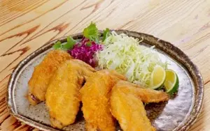 THƠM NGON GIÒN TAN VỚI CÁNH GÀ CHIÊN XÙ