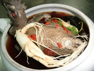 Quý ông muốn khỏe, nên ăn nhiều thịt gà