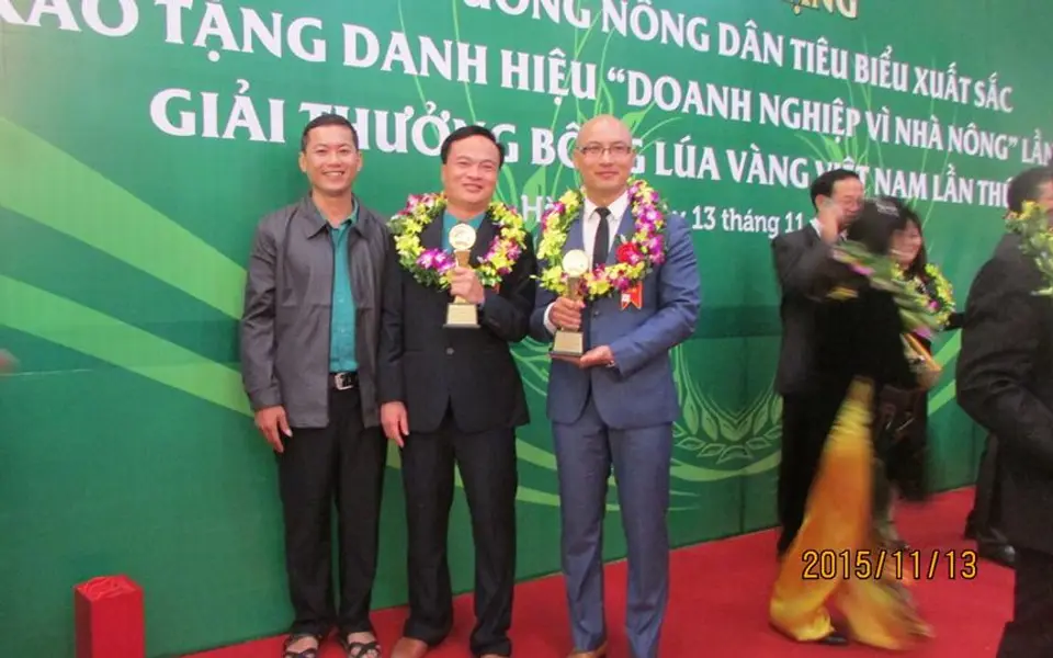 Bộ 3 sản phẩm Gà NÒI  Dabaco nhận giải thưởng Bông Lúa Vàng