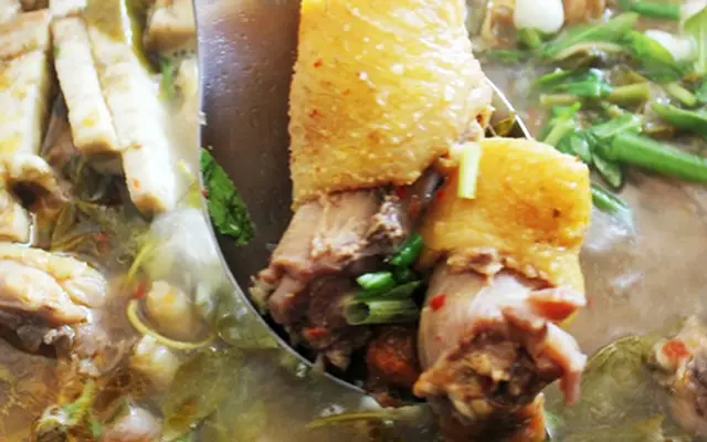 Món ngon dễ làm từ gà cho Tết thêm ấm áp