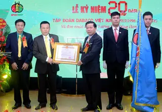 Tập đoàn DABACO Việt Nam kỷ niệm 20 năm thành lập và đón nhận Huân chương Lao động hạng Nhất lần thứ 2