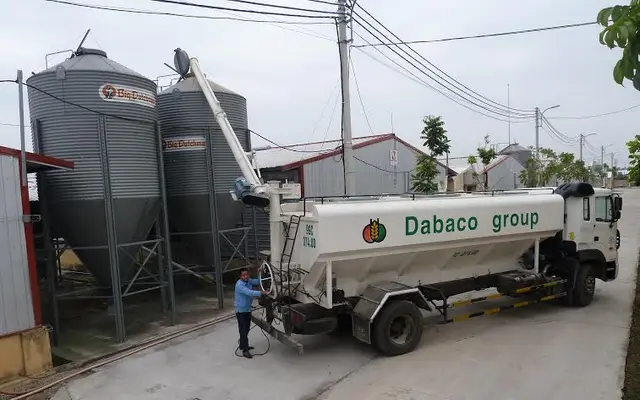 Xe chuyên dụng vận chuyển thức ăn
