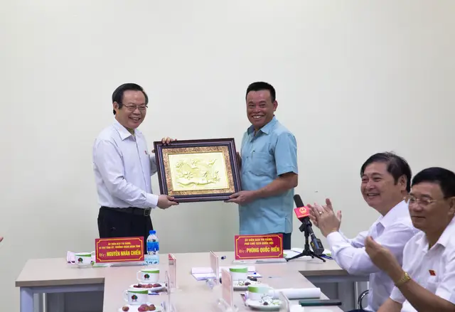 Phó Chủ tịch Quốc hội Phùng Quốc Hiển thăm quan và làm viêc tại Dabaco