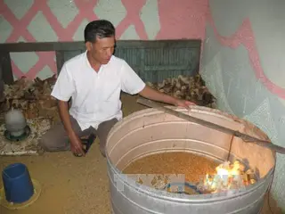 Nông dân Ninh Bình nuôi gà nòi Ja-Dabaco