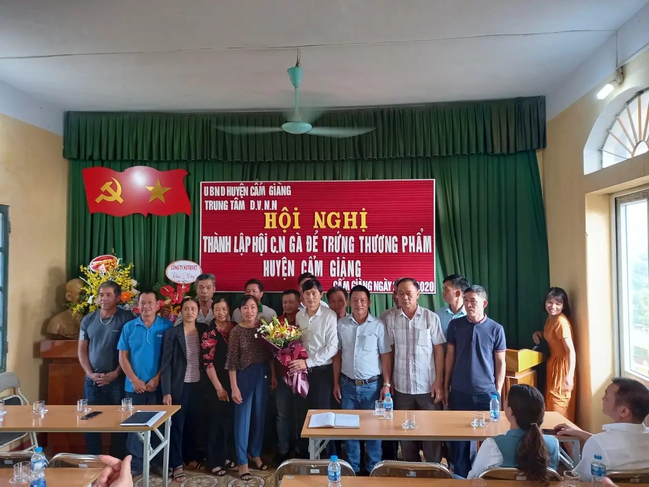 Ra mắt Hội Chăn nuôi gà đẻ thương phẩm huyện Cẩm Giàng