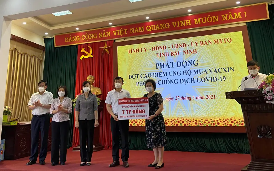 Tập đoàn Dabaco Việt Nam ủng hộ tỉnh Bắc Ninh 7 tỷ đồng mua Vaccine phòng COVID-19